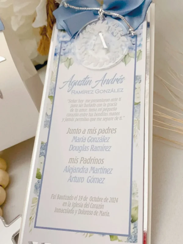 Recuerdo Religioso Personalizado con Inicial en Acrílico Espejo
